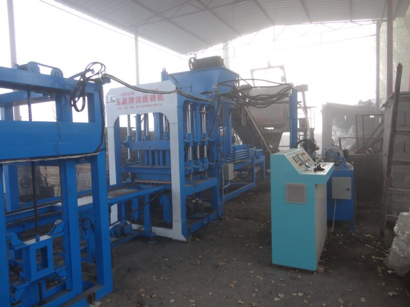 免烧砖机正常生产离不开设备的保养及维修